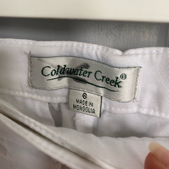 Coldwater Creek white flare leg capris size 6 - Picture 3 of 4